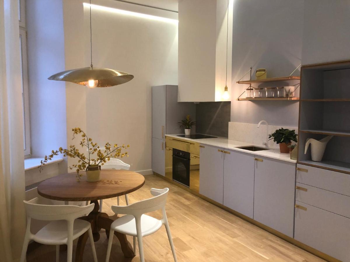 Boutique Elizabeth Apartment Riga Exterior photo